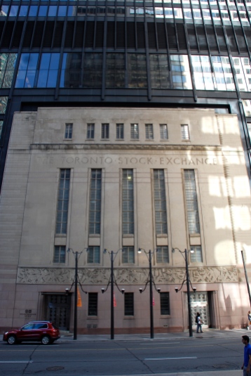 The modern Ernst & Young Tower was built over and around the old Toronto Stock Exchange Building
