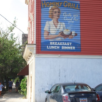 Hominy Grill, Exterior